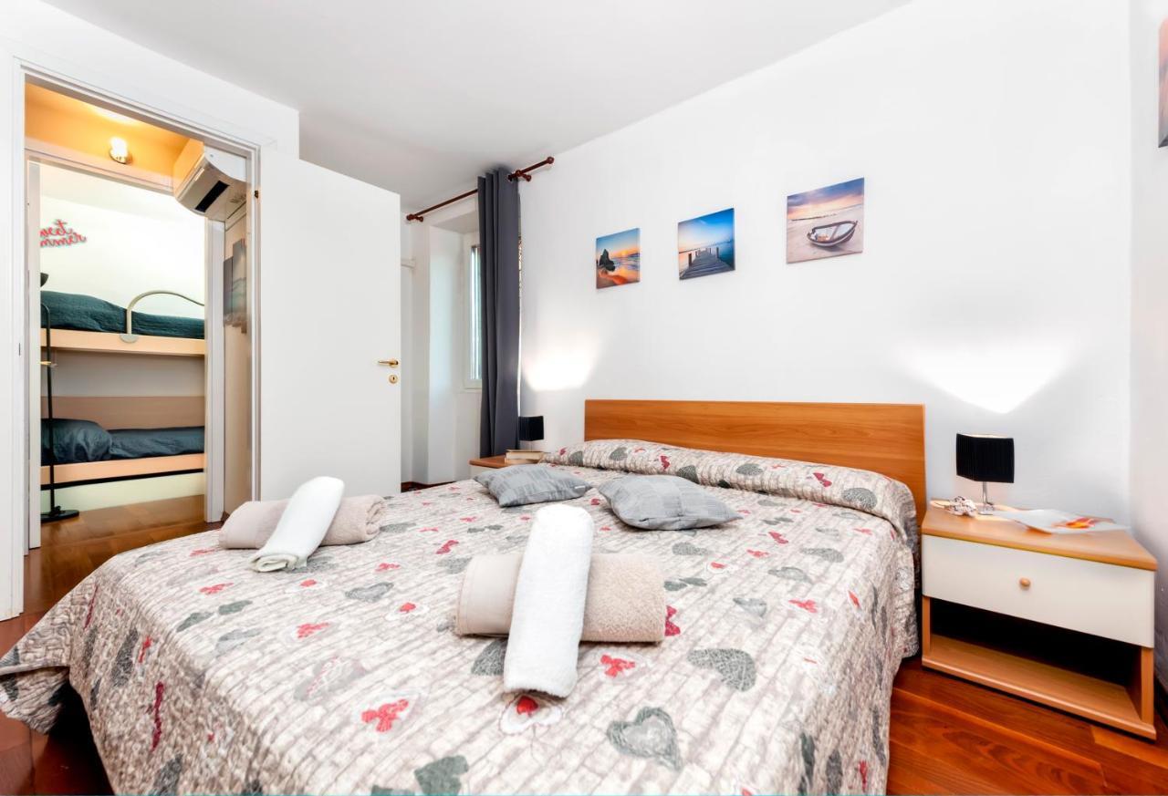 Havana - Apartment With Sea View Rovinj Buitenkant foto